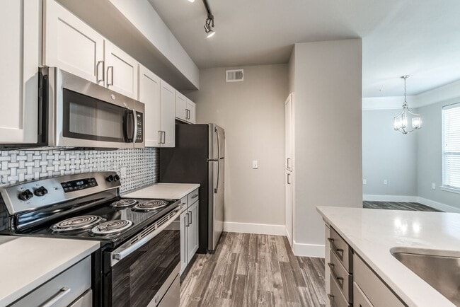 Photo - Stylish Living with 1 Month Free Rent! Unit PLR
