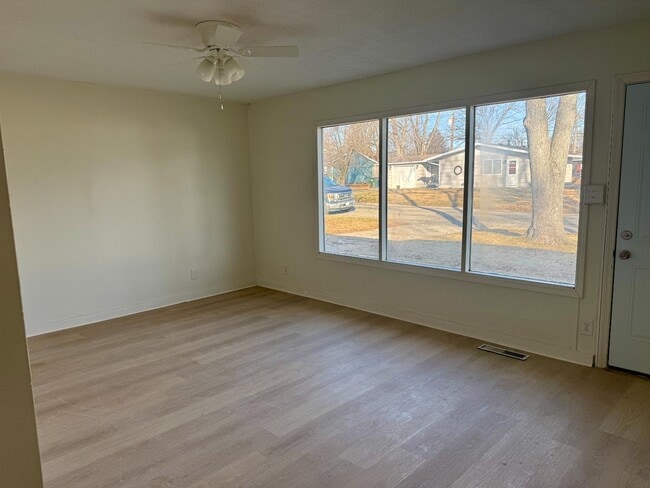 Photo - 602 Meadowlawn Dr