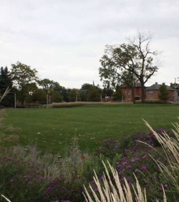 Photo - 744 S Front St