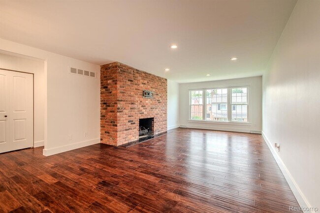 551 N Old Woodward Ave Unit 551