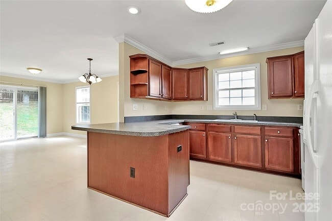 Photo - 7125 Weavers Run