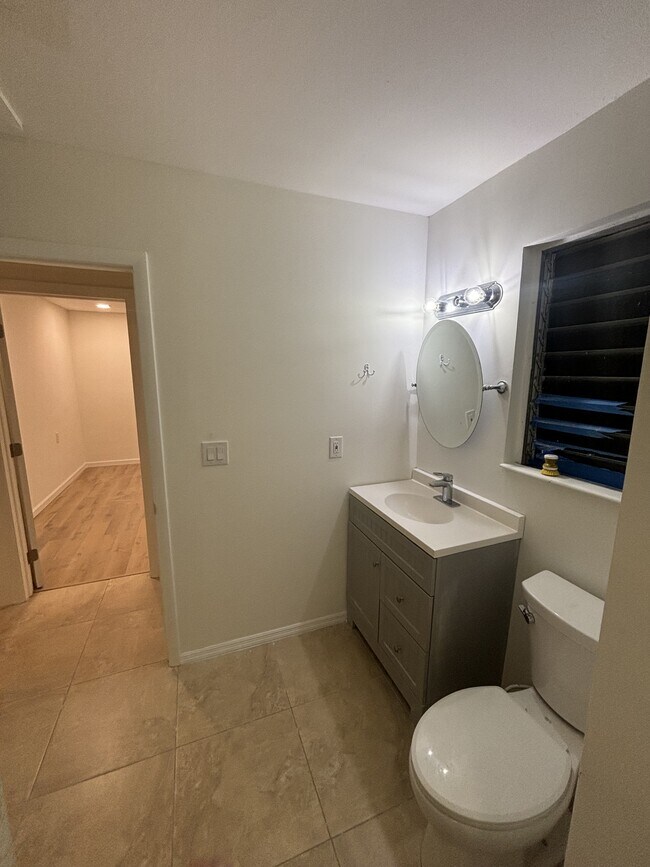 Photo - 202 2nd St Unit L