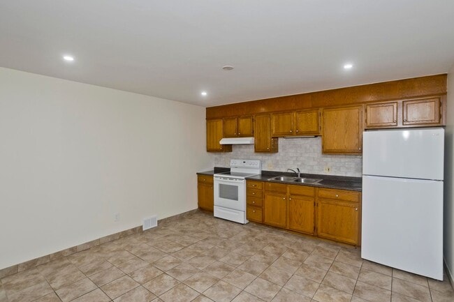 Photo - 181 State St Unit 2