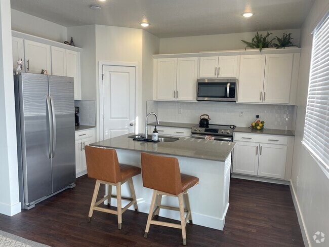 Building Photo - 1186 Redbud Dr Rental