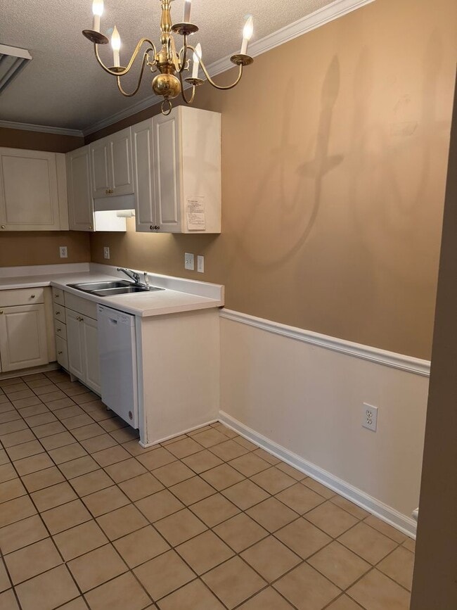 Photo - Great Condo in Gated Community! Resort Style Amenities, Walk to beach, Awesome Myrtle Beach Locat...