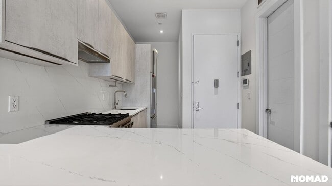 Photo - 1129 Halsey St