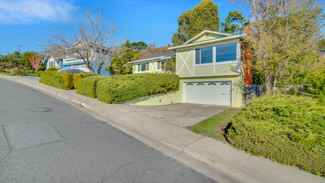 3441 Stewarton Drive
