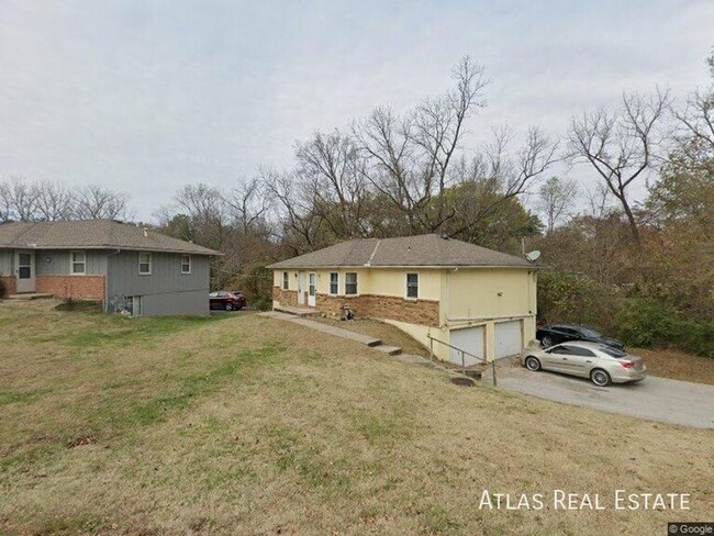 Building Photo - 2330 N 75th Terrace Rental
