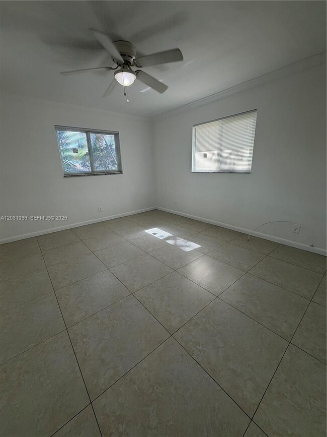 Photo - 1831 SW 24th St Unidad W