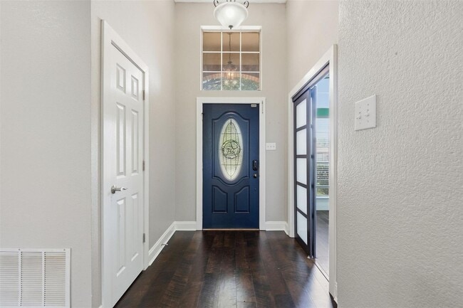 Photo - Home in Midlothian