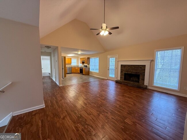 Photo - 175 River N Ct