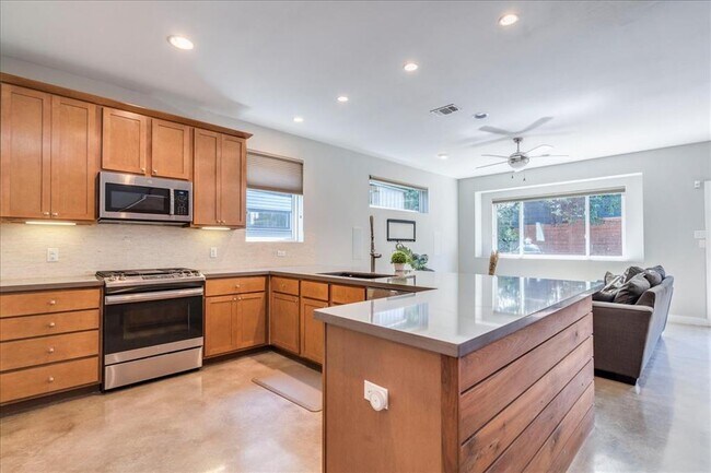 Photo - 3505 Villa Ct