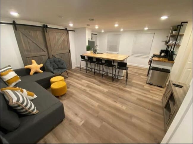 Photo - 31 Circuit Rd N