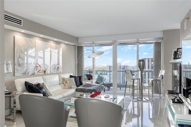 Photo - 7000 Island Blvd Unidad 2108