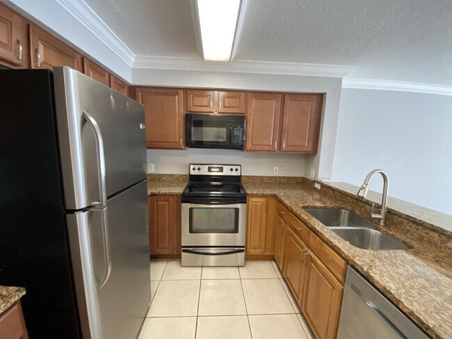 Photo - 14036 Fairway Island Dr