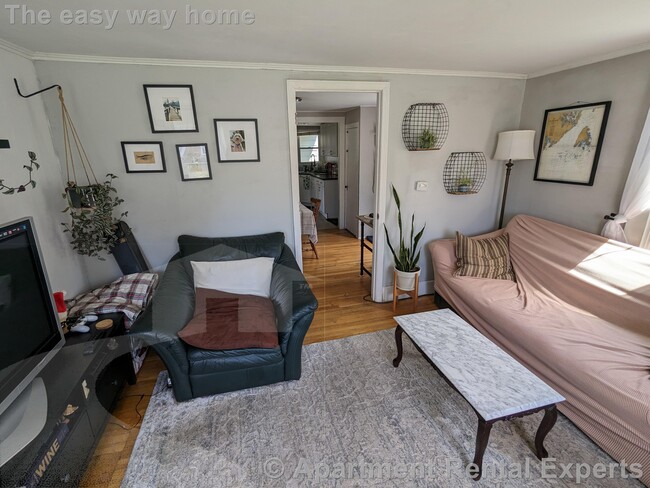 Photo - 140 Grove St