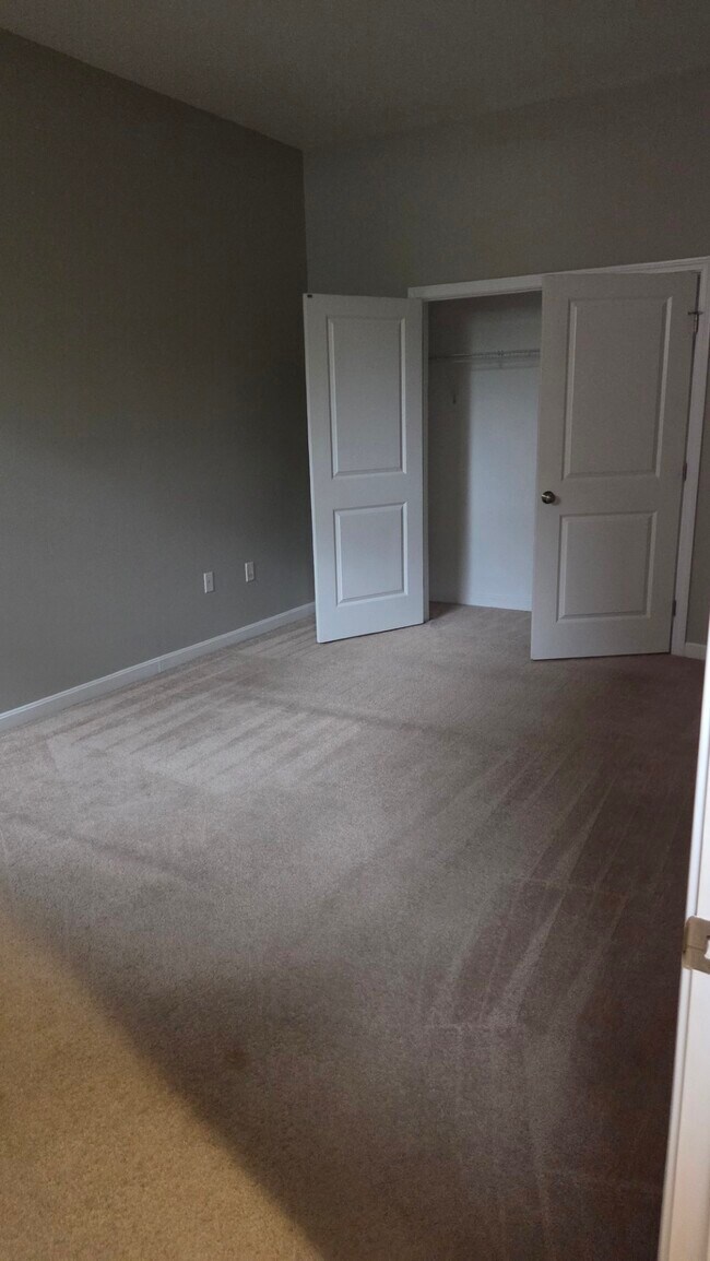 G104 Bedroom with WIC