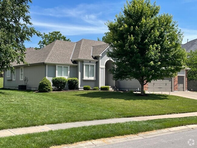 Building Photo - 505 S Lakeshore Dr Rental
