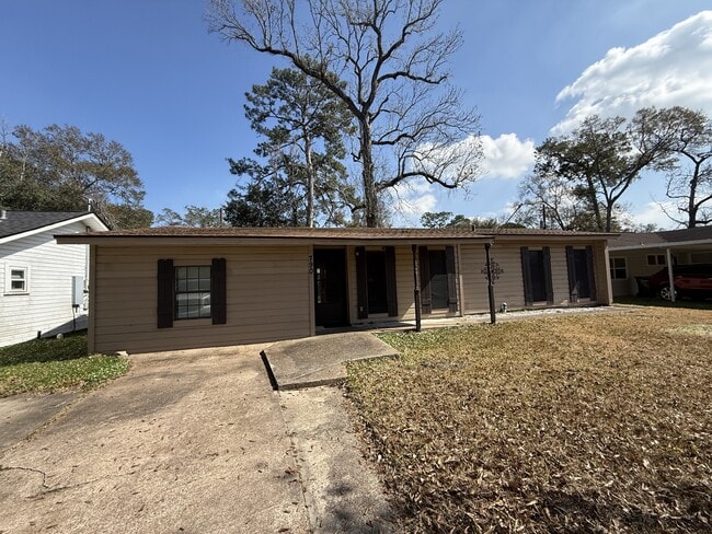 Photo - 790 Peyton Dr