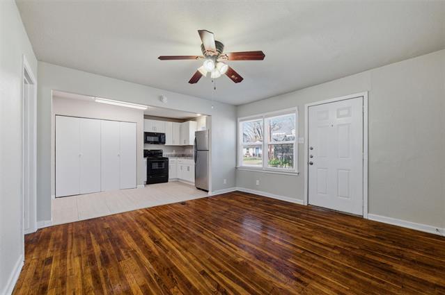 Photo - 110 Poplar St