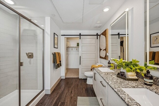 The District at Scottsdale Apartments