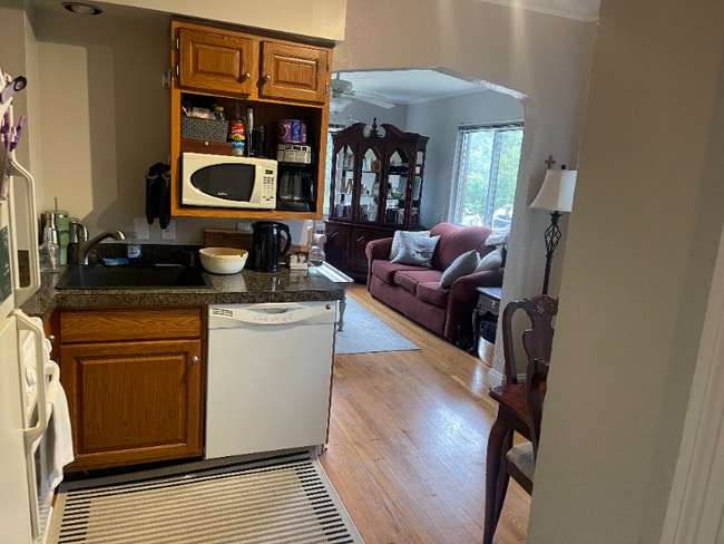 Photo - 3577 Saybrook Ave Unit 2