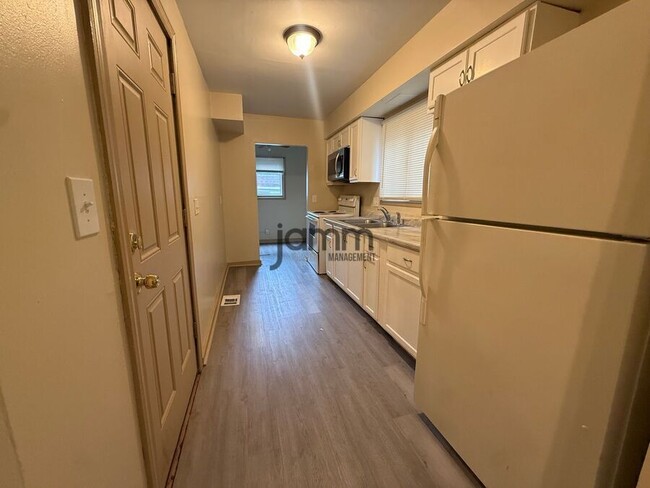 Photo - 1671 Belmar Rd