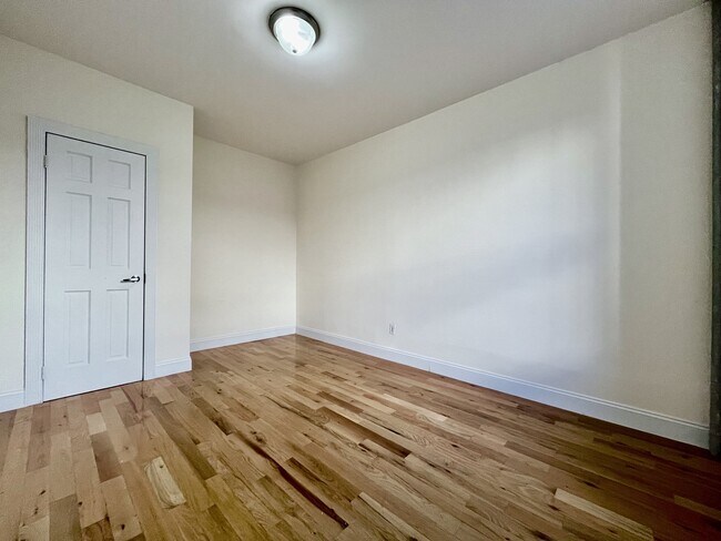 Photo - 709 W 176th St Unit 4F