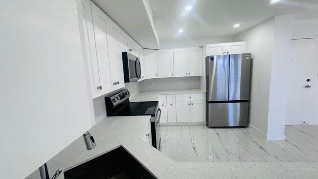 Photo - 1600 S Ocean Dr Unidad 4a