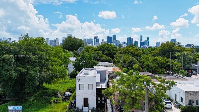 Building Photo - 905 SW 13th Ct Unit 4 Rental