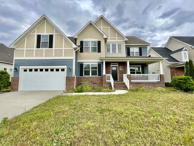 Building Photo - 5 bed, 3 bath Nest in Surrey Meadows Rental