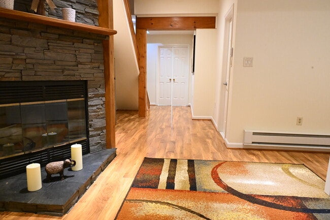 Photo - 711 Marianne Ln