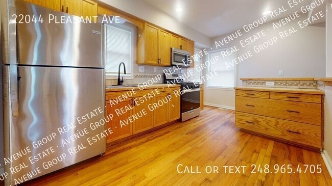 Photo - 22044 Pleasant Ave