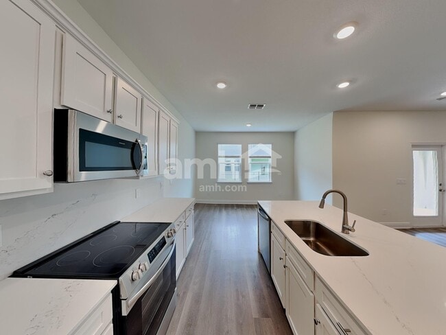 Photo - 5992 Pinewood Ests Dr