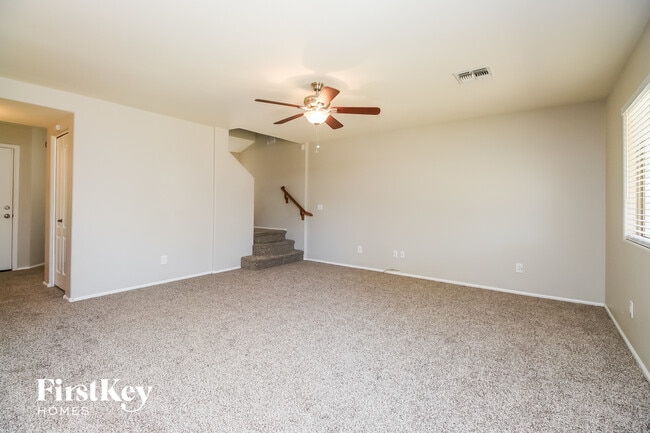 Photo - 313 W Hereford Dr