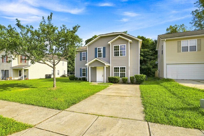Photo - 926 Oakshire Cir