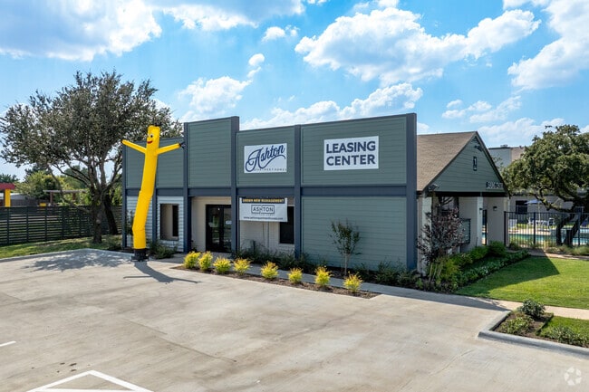 Leasing Office