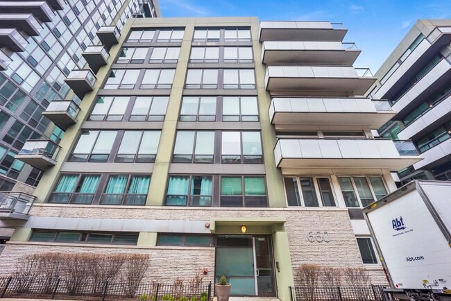 Building Photo - 660 W Wayman St Unit 107B Rental