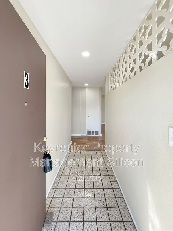 Photo - 878 Castlewood Dr Unit 3