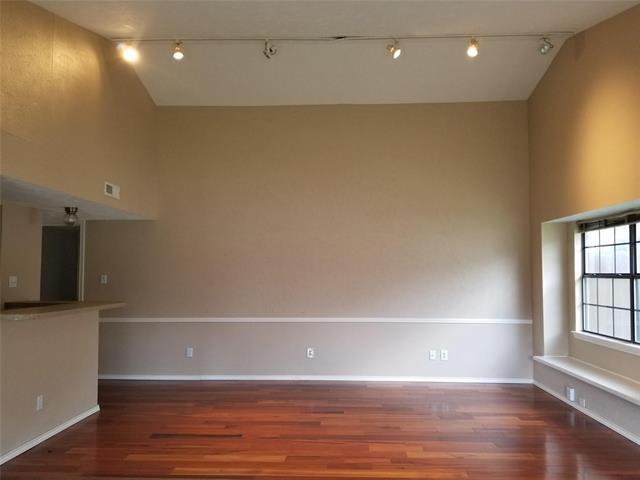 Photo - 1305 Clearview Dr