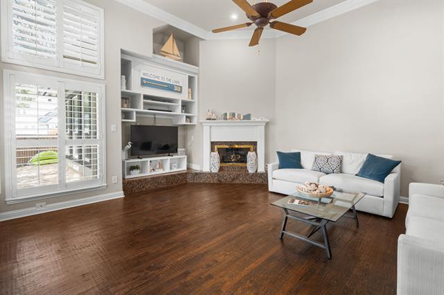 8517 Woodlake Cir