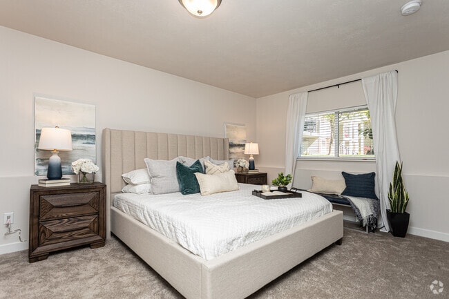 2BR, 1BA - The York 1