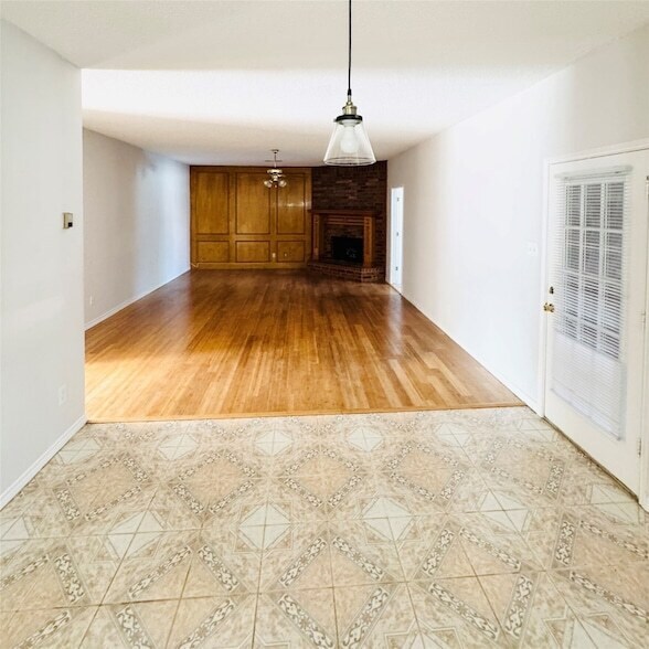 Photo - 2305 Buckeye Dr