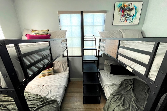 Photo - 300 N Plymouth Blvd