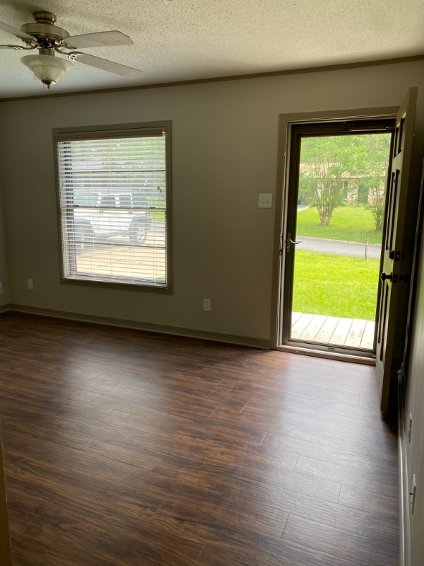 Photo - 104 Duncan Cir