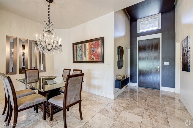 Building Photo - 7277 Mission Hills Dr Rental