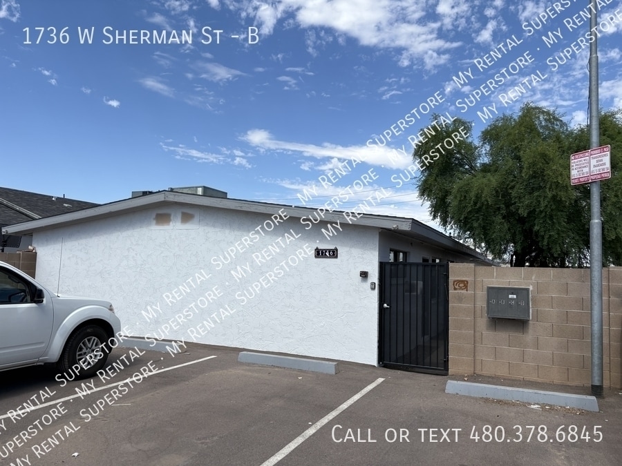 Photo - 1736 W Sherman St