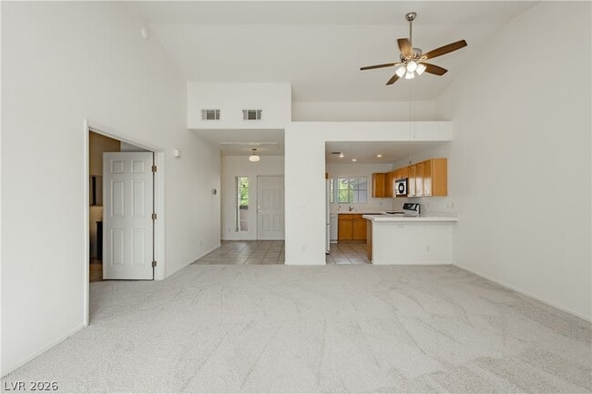 Building Photo - 301 Pine Haven St Unit 203