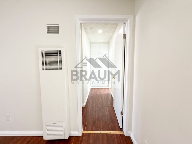 Photo - 19401 Haynes St Unit 4