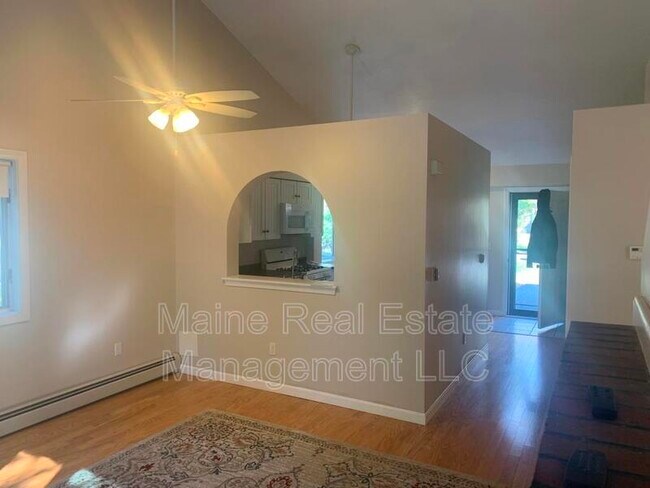 Photo - 6 Hubbard Farms Rd Unit #5